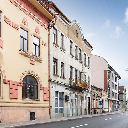 Rustic Visual Apartamento Oradea Exterior foto